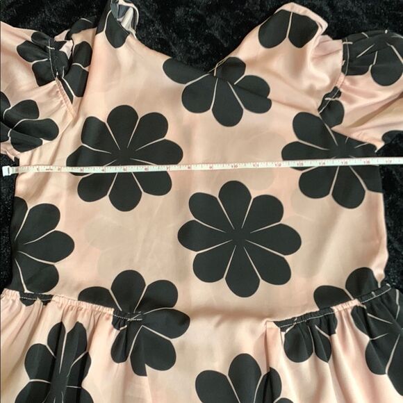 Ann Taylor Black and Pink Flower Peplum Top Size XSP (Petite) - Picture 4 of 15